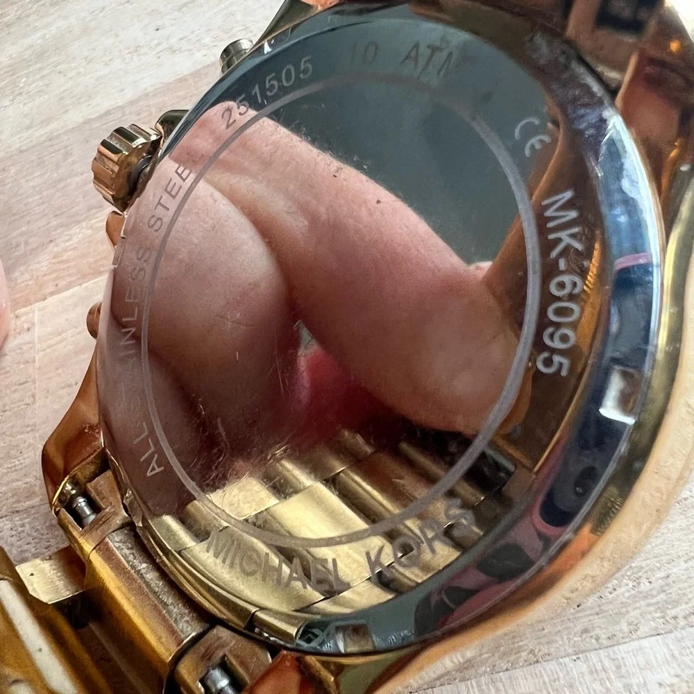 Michael Kors ladies gold tone crystals dress Watch mk-6095 NEW BATTERY